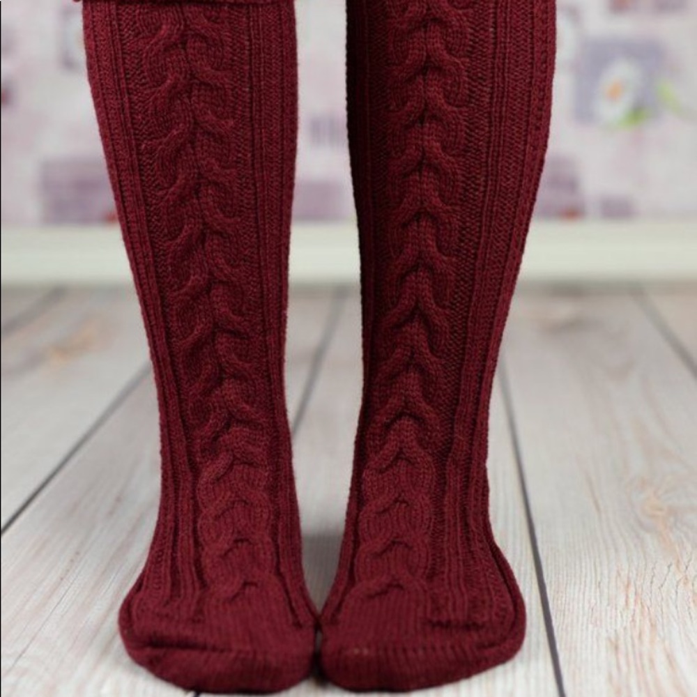 Cashmere Cable Knit Socks - Picture 3 of 3